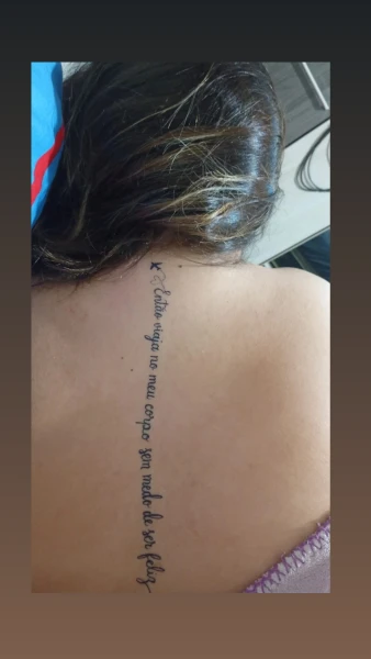 Novinha peituda bunduda 