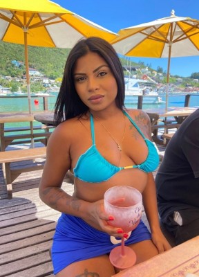 Tainá Salles