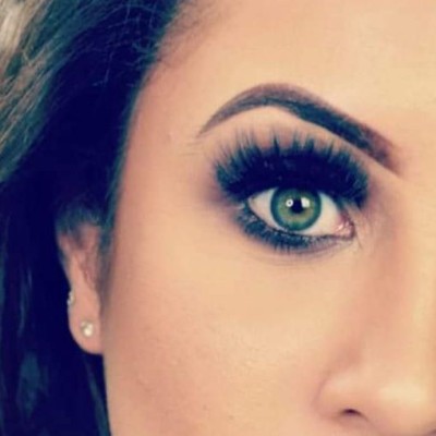 Yasmin Lohani está de volta depois de anos!! Por pouquíssimo tempo