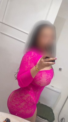 Yasmin Lohani está de volta depois de anos!! Por pouquíssimo tempo