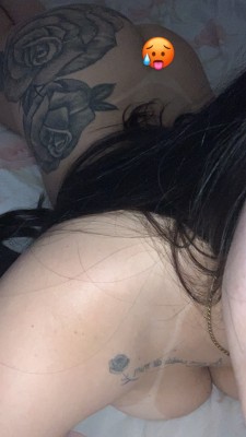 Branquinha tatuada