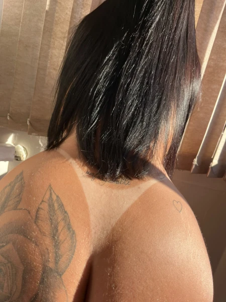 Sou linda de rosto e gostosa, vem me conhecer amor! 🥰