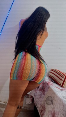 Morena tatuada
