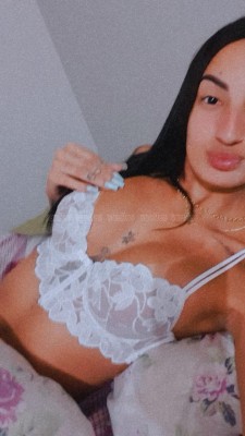 Re Namoradinha