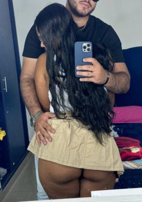 Casal venda de conteúdos