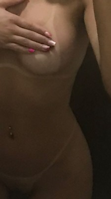 NOVINHA ATENDO SOZINHA