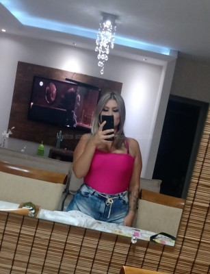 Vivi Andrade
