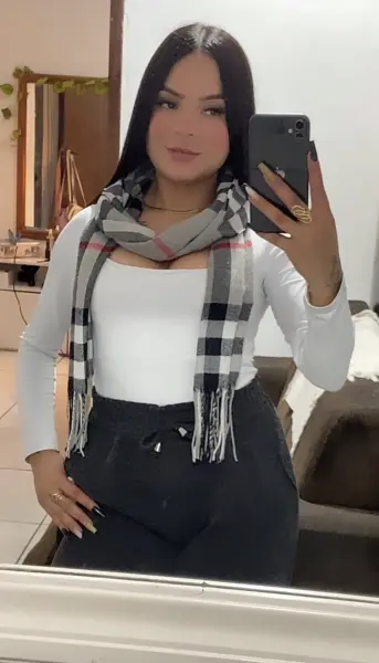 Allana Amaral 