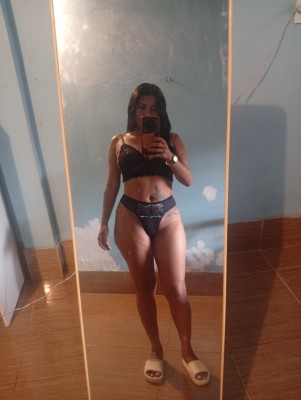 Morena cor de púrpura