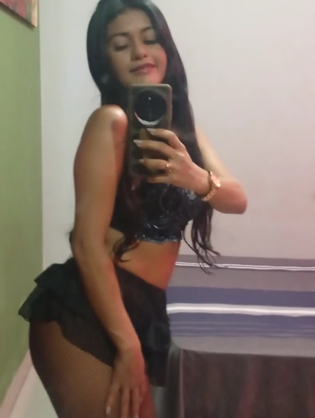 Morena cor de púrpura