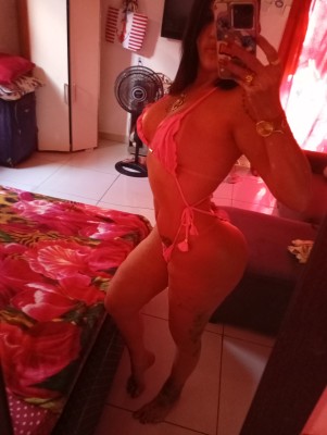 Travesti com  local