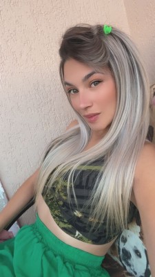 Angel toda rosadinha, apertadinha