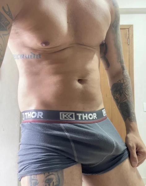 Baiano tatuado leite quentinho na sua boca 🔥