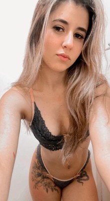 Loira novinha