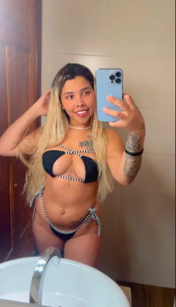 Loirinha Safadinha disponível aqui na cidade