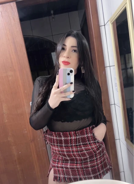 Julia Monteiro