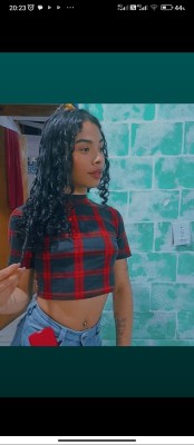 Morena Índia gulosa