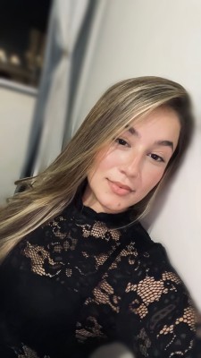 Loirinha nova na cidade.