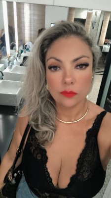 Coroa gostosa quente e Molhadinha
