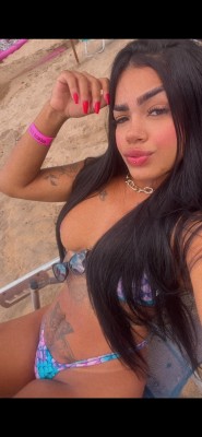 Morena natural , amo fazer um oral bem molhadinho