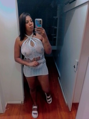 Morena tatuada gaúcha, recém chegada na cidade