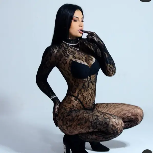 Garota sanção