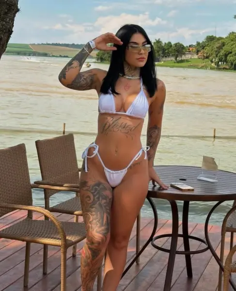 Garota sanção
