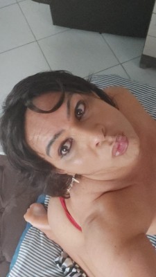 Travest Andreza Leitão