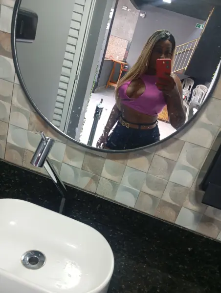 Cris Muniz acompanhante