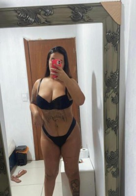 Sou nova na cidade! Tenho seios enorme e naturais tenho um bumbum enorme e guloso também bem durinho! Venha me conhecer..