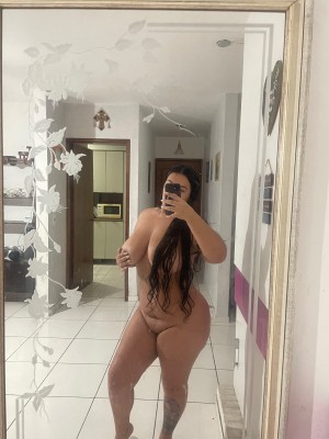 Sou nova na cidade! Tenho seios enorme e naturais tenho um bumbum enorme e guloso também bem durinho! Venha me conhecer..