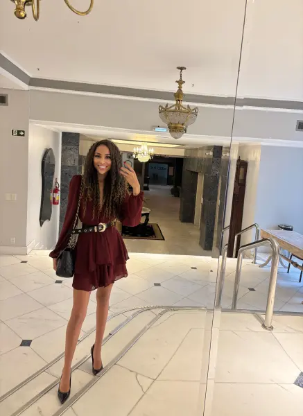 Anastácia Louise 