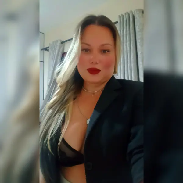 Tua namoradinha safadinha 