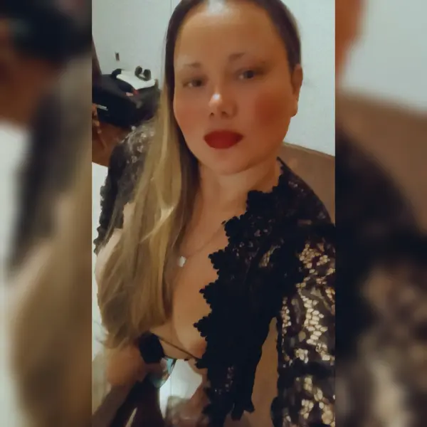 Tua namoradinha safadinha 