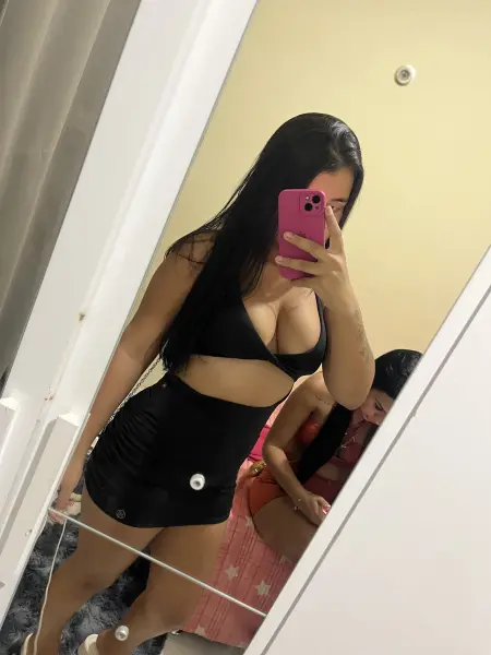 Novinha bucetuda