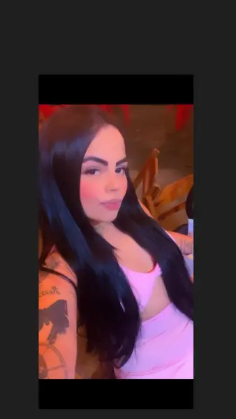 Novinha disponível com local 