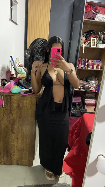 Gostosa com local