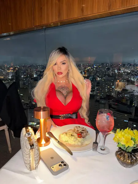 Kéfera Azalea