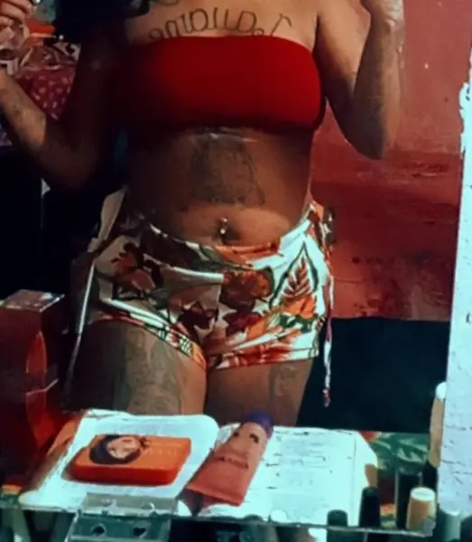 Marrom bom bom 