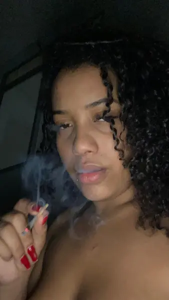 Ninfetinha safadinha disponível na cidade 