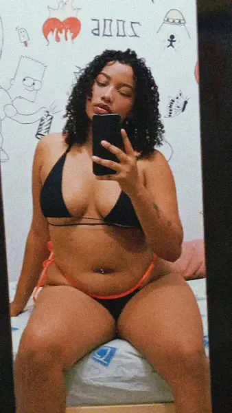 Ninfetinha safadinha disponível na cidade 