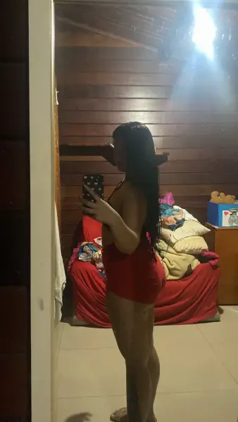 Sou acompanhante de luxo chique e novinha, venha ter uma experiência incrível comigo e única.