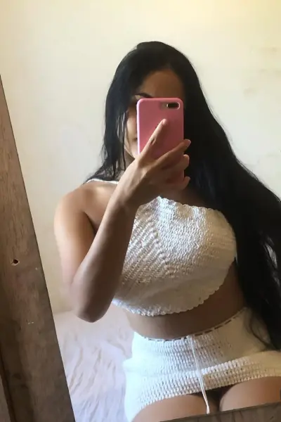 Morena clara estilo árabe atende só 