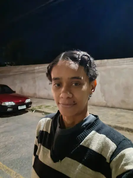 Vendo conteúdo chamada de vídeo amores 