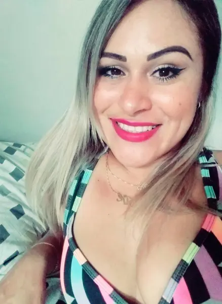 Carolzinha delicia