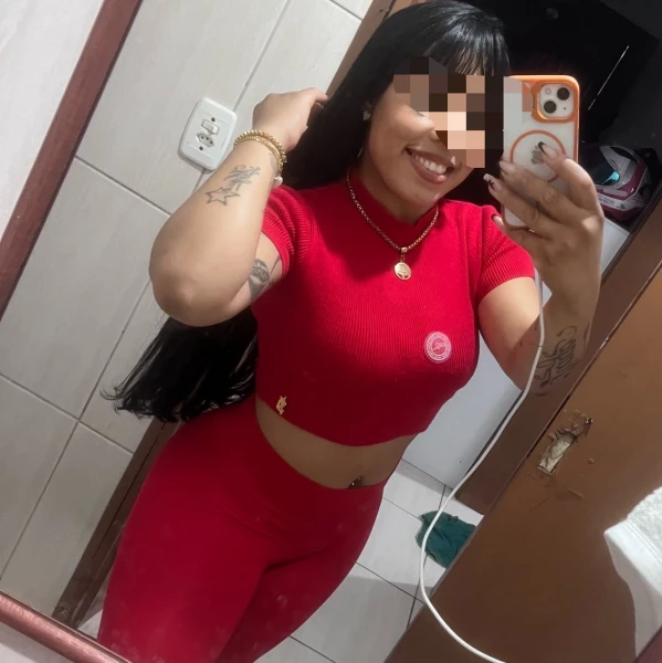 NATHY GOMES 