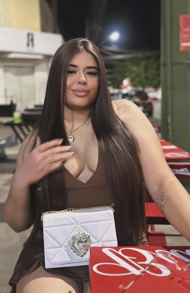 Acompanhante de Luxo bem safadinha 