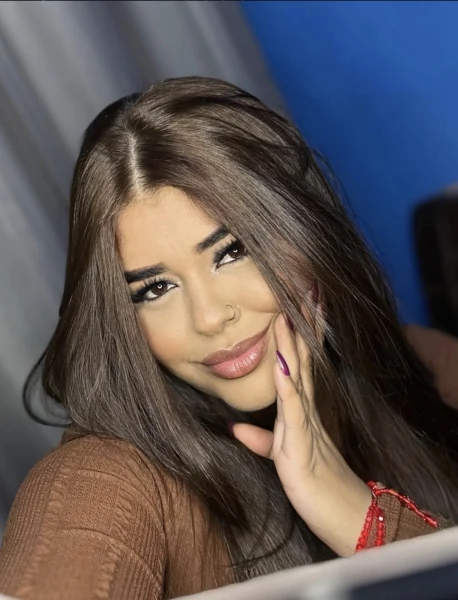 Acompanhante de Luxo bem safadinha 