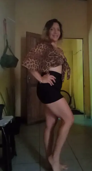Loira com Buraco em Chamas 🔥🔥