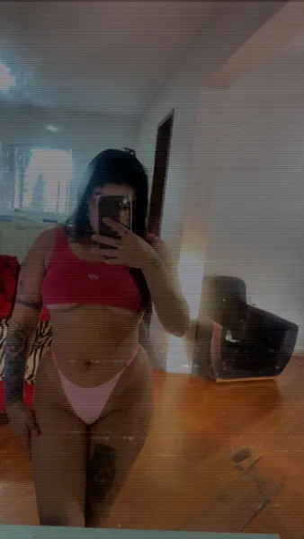 Baixinha boquetera😈
